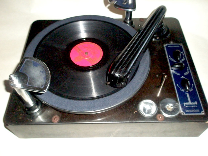 Tocadiscos electrico Paillard